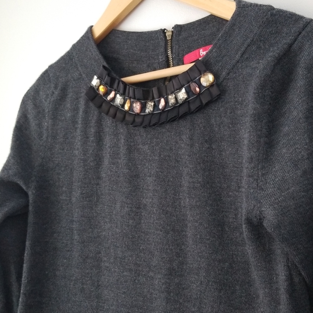 Boden gray knit dress with ribbon gem accent wm 6